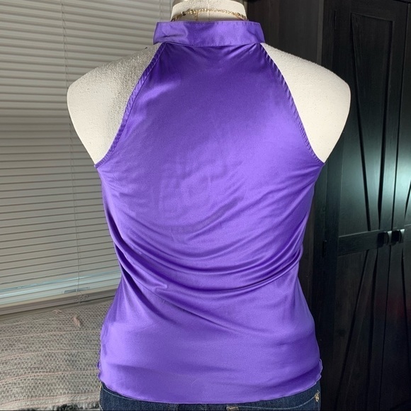 A. Byer purple ruffle v-neck racer back sleeveless satin blouse size medium - Picture 2 of 5